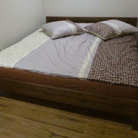 Apartament Na Brodatego Wroclaw Bagian luar foto
