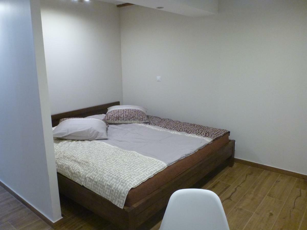 Apartament Na Brodatego Wroclaw Bagian luar foto