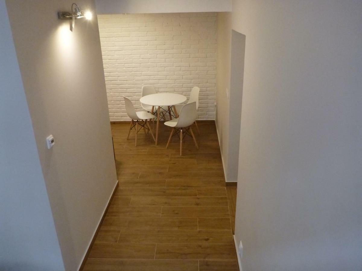 Apartament Na Brodatego Wroclaw Bagian luar foto