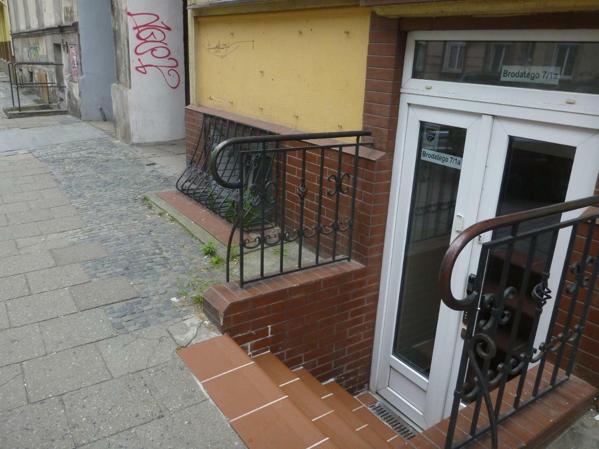 Apartament Na Brodatego Wroclaw Bagian luar foto